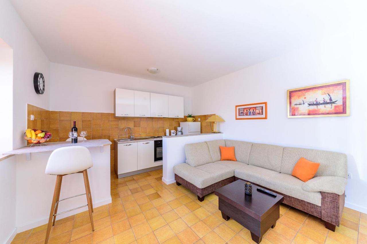 Bokin Apartment Bol